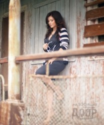 Счастливая Ани Лорак впервые показала себя после родов (ФОТО)