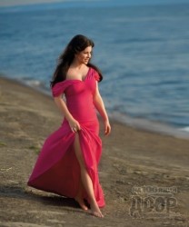 Счастливая Ани Лорак впервые показала себя после родов (ФОТО)