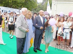 Пугачева теперь Галкина? Примадонна в Юрмале хвасталась обручальным кольцом