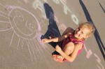 На площади Свободы дети рисуют "Любимый Харьков"