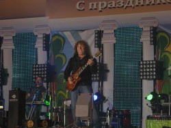 Кузьмин в Харькове вытворял с гитарой невообразимые вещи (ФОТО)