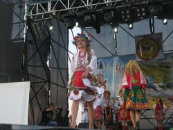 В Малиновке девушки соревновались за звание самой красивой (ФОТО)