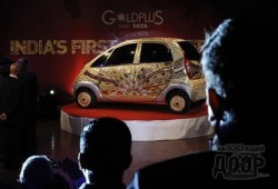 Золотая Tata Nano стоит дороже двух Bugatti Veyron