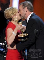 Кейт Уинслет жадно зацеловала Доктора Хауса (ФОТО)