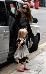 Анджелина Джоли привела детей в гости к Гвен Стефани