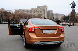 Volvo S60: стильный скандинав покоряет украинские дороги