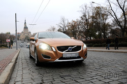 Volvo S60: стильный скандинав покоряет украинские дороги