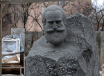 Гранитный Сергей Коротков. Рост два метра, вес 4 тонны