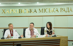 Олег Скрипка: «Мрію аби писанки і вишиванки замінили іржаві воєнні машини назавжди…»