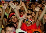 Самую большую массовку в фан-зоне собрал Ван Бюррен