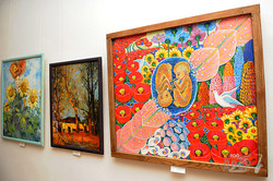 Выставка «Яскраві барви Валківщини»