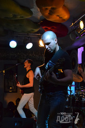В арт-клубе «Корова» выступила амбициозная рок-группа We Are!!