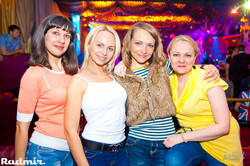 В Харькове прошел конкурс красоты среди близняшек