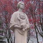 Памятник матери — один из памятников Донецка