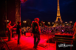 ТНМК дали концерт для посетителей ТРЦ «Французкий бульвар»