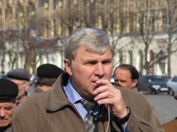 Рабочие завода Шевченко собрались отбивать кому-нибудь руки