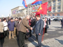 Рабочие завода Шевченко собрались отбивать кому-нибудь руки