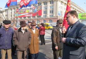 Рабочие завода Шевченко собрались отбивать кому-нибудь руки