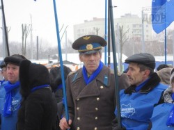 Виктор Янукович на экскурсии в харьковском аэропорту