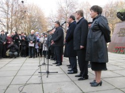 Виктор Янукович посетил завод имени Малышева