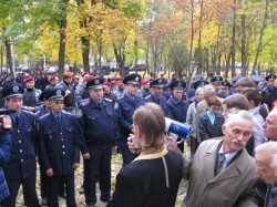 Милиция vs националисты в Молодежном парке Харькова