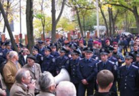 Милиция vs националисты в Молодежном парке Харькова