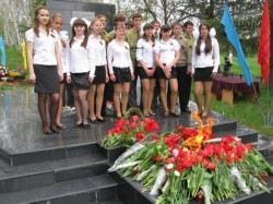 Перезахоронение останков воинов времен Великой Отечественной войны в Старом Мерчике
