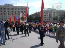 Как проходил военный парад на площади Свободы