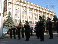 На «Стекляшке» в Харькове стреляли из «Калашниковых»