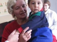 Обделенных вниманием малышей поздравили со Святым Николаем