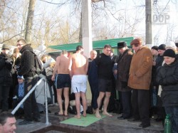 Как Михаил Добкин прыгнул в ледяную воду и чем потом грелся