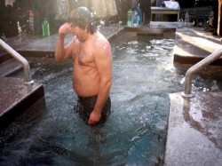 Как Михаил Добкин прыгнул в ледяную воду и чем потом грелся