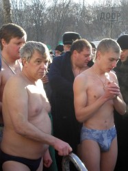 Как Михаил Добкин прыгнул в ледяную воду и чем потом грелся