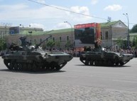 На главную площадь Харькова вышли танки