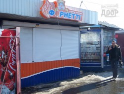В Харькове началась весенняя уборка незаконных построек