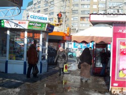 В Харькове началась весенняя уборка незаконных построек