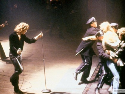 Фильм «The Doors» покажут в «Синемаклубе им. Серебряного Сендея»
