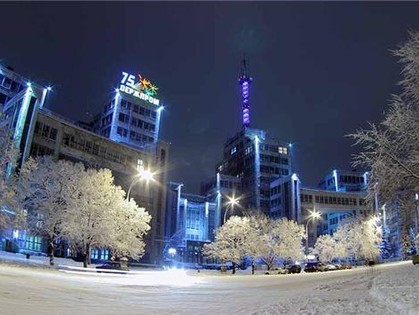 Проведи выходные культурно: юмор для взрослых, праздник для студентов и театральная премьера для детей