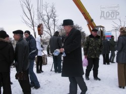 Китанин и Андреев поработали лопатами на Полтавском шляхе