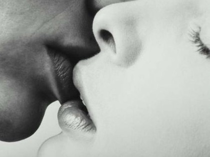 Make love, not war: ТОП-10 песен для занятия сексом