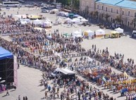 Завтра на площади выступят роллеры, скейтеры, мастера брейк-данса и скалолазы