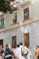 Во Львове создали арт-галерею под открытым небом «Окна в прошлое»