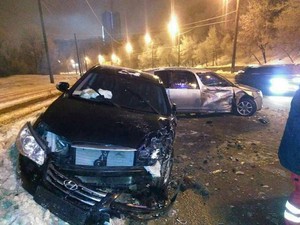 Лобовое столкновение на спуске Веснина: есть пострадавшие (ФОТО)