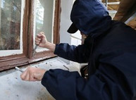 Из частного дома на Салтовском шоссе вынесли золото