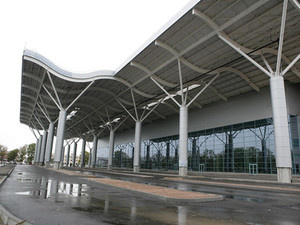 Порошенко пообещал одесситам новый терминал и взлетно-посадочную полосу в аэропорту