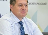 Александр Чумак признан лучшим экспертом года и лучшим руководителем ОО по версии Национальной платформы МСБ