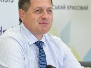Александр Чумак признан лучшим экспертом года и лучшим руководителем ОО по версии Национальной платформы МСБ