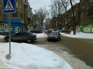 В центре Харькова столкнулись две иномарки (ФОТО)