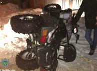 ДТП в Харькове: пьяные парни перевернулись на квадроцикле без номерных знаков (ФОТО)