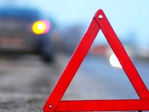 В Харькове «Lanos» врезался в патрульный «Prius», сопровождавший скорую (ФОТО)